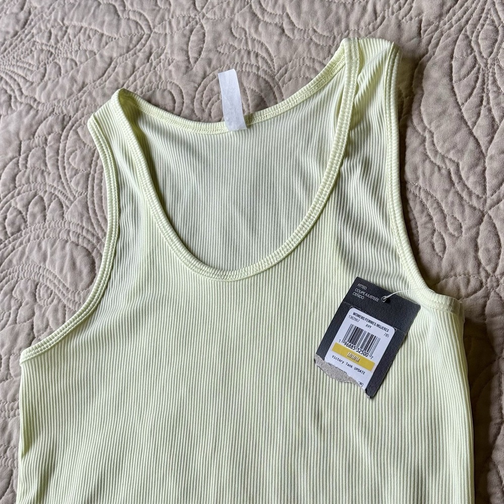 Under Armour Womens Victory Tank Top Update Size Medium 1362867-785 NWT Yellow - Picture 3 of 8